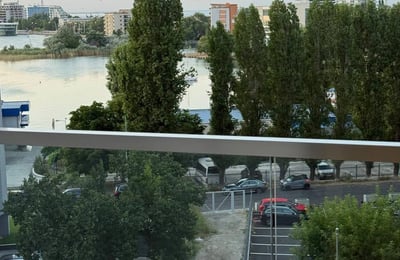 Rent of furnished 3-room apartments, 85 m², with a lake view, Constanța, Romania